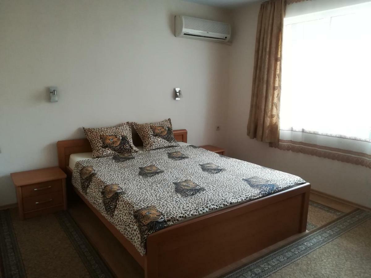 Guest House Georgieva Равда Экстерьер фото
